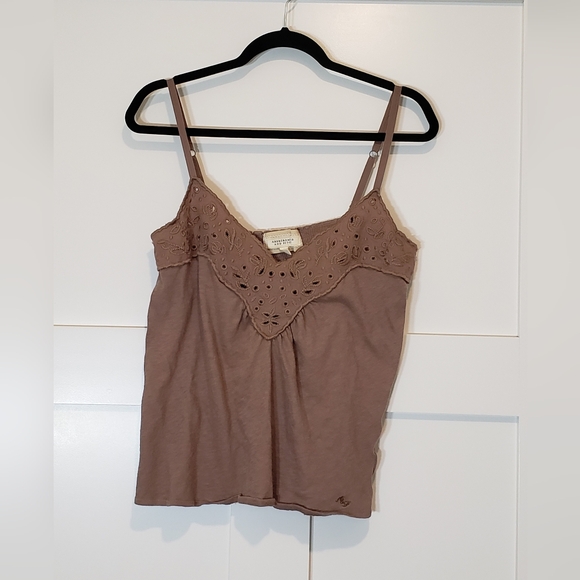 Abercrombie & Fitch Tops - Abercrombie & Fitch Cropped Cami Eyelets Adjustable Straps V-Neck Sz Large Mauve